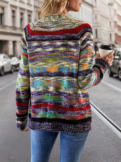 Cardigan rouge sans col et à manches longues qui attire le regard