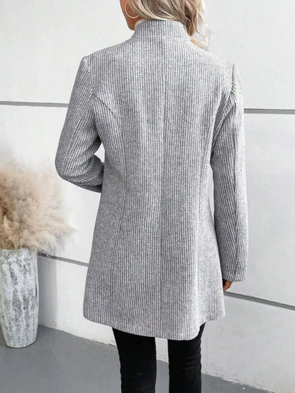 Vêtement d'extérieur gris uni à manches longues et poches