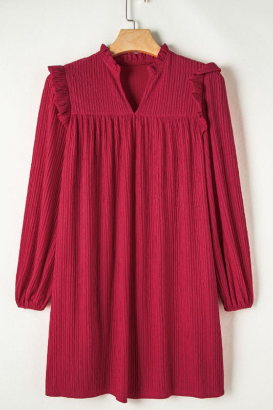 Robe à manches longues à volants et à encoches